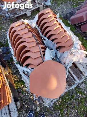 tondach osztó cserép 