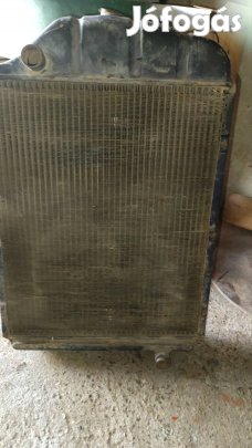 traktor alkatrészek 