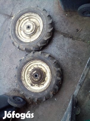 traktor kerék