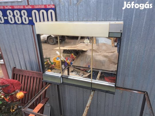 tukros furdoszobai polc