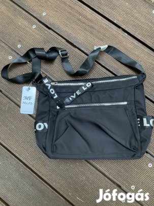 új fekete Maxfly válltáska