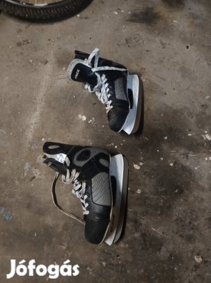 új jégkorcsolya 43-as