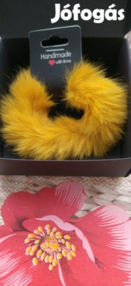 új mustár sárga színű pihe puha szőrös hajgumi 