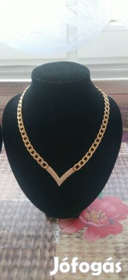 új strasszköves V alakú nemesacél ékszer szett