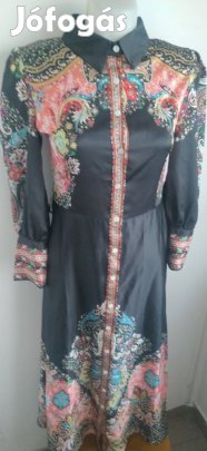 új színes virág mintás motívumokkal díszített alkalmi ruha 