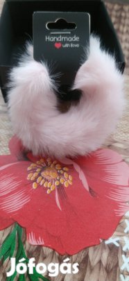 új világos rózsaszín pihe puha szőrös hajgumi 