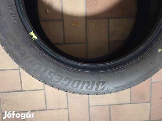 újszerű autógumi