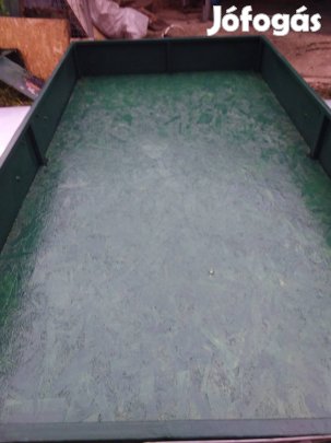 utánfutó  friss műszakival 