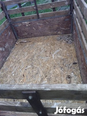 utánfutó műszakival 136x105x30 