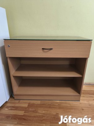 üveges komód 