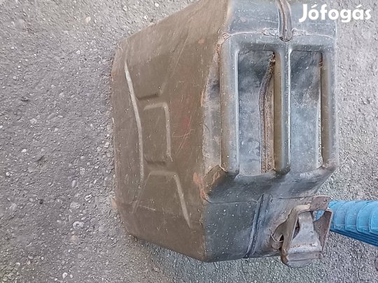 üzemanyag kanna 20l