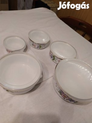 zománcozott fém tálak