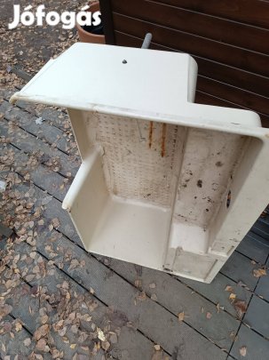 zuhanytálca, lakókocsi vagy lakóautóba 